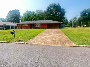 954 Richland Dr, Memphis, TN 38116