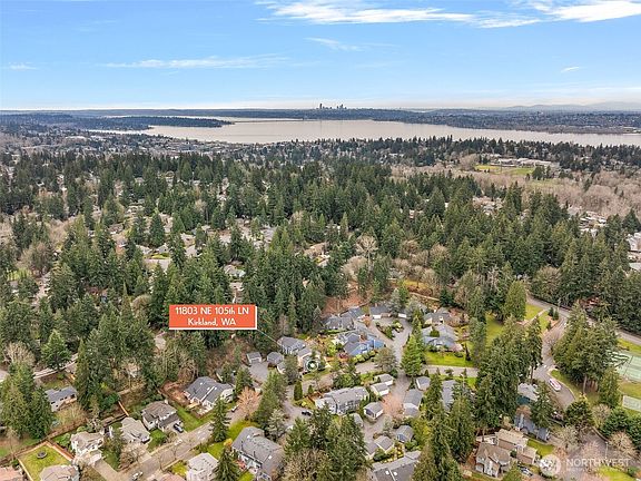 4th image of 11803 NE 105th Lane Kirkland