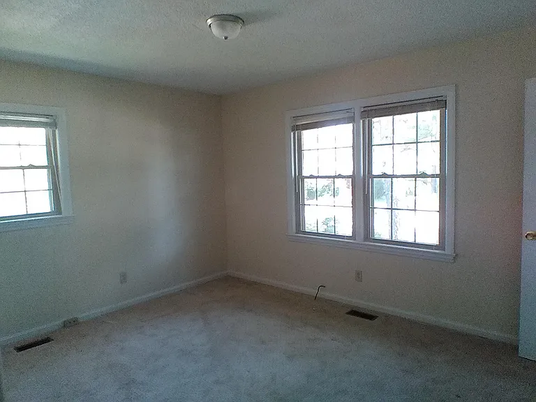 1820 Duncan Dr — Photo 10