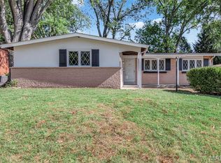 2216 W Adams St, Saint Charles, MO 63301