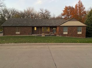 1310 E 16th St, Crete, NE 68333