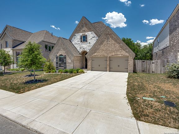 2nd image of 2221 Elysian Trail