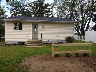 212 Dolphin Ln, Coldwater, MI, 49036