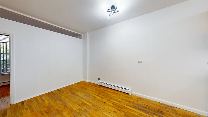 Rented by Bond New York | media 21