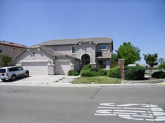 CORNER LOT, FULL PRIVACY