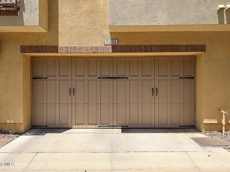 2434 E Roma Ave — Photo 36