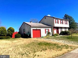 30 Loretta Blvd, Sicklerville, NJ 08081