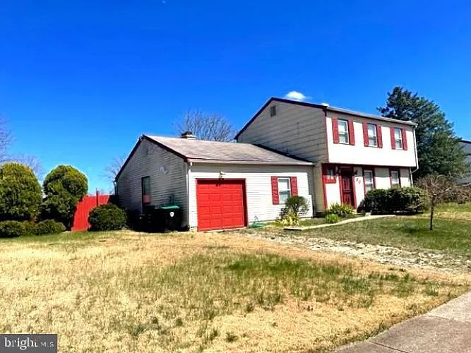 30 Loretta Blvd photo 1