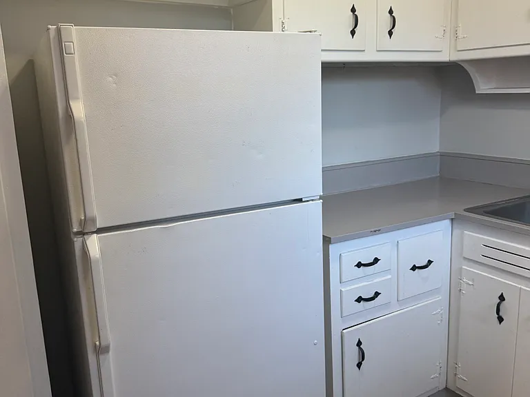 Garden Hill Apartments — Photo 37