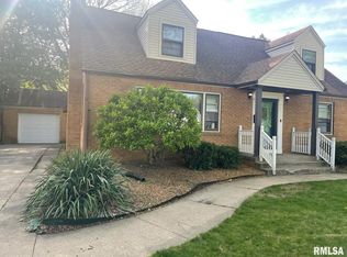 2211 S Whittier Ave, Springfield, IL 62704