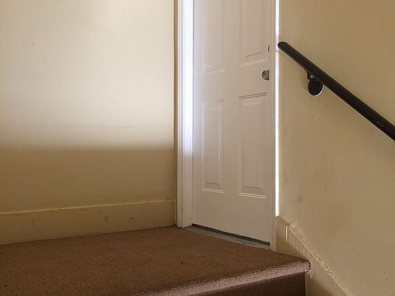 3rd image of 11837 Berendo Ave APT 3