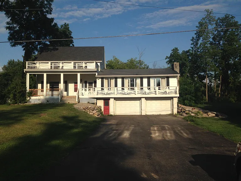 10133 Woodbury Rd — Photo 1