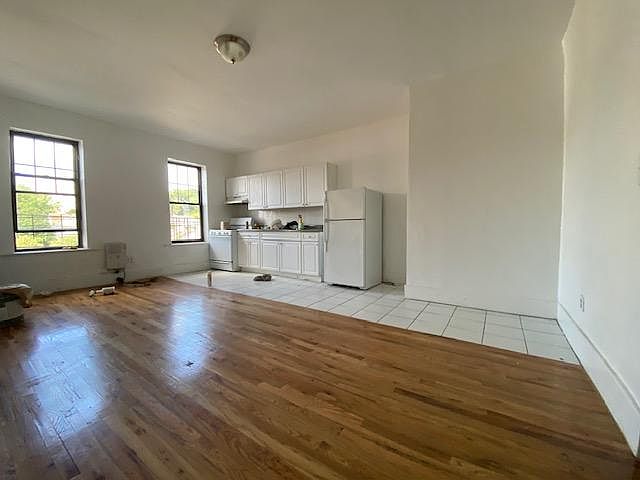 1st image of 28 N Columbus Ave