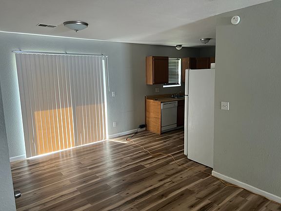 3rd image of 802 Wolf Dr