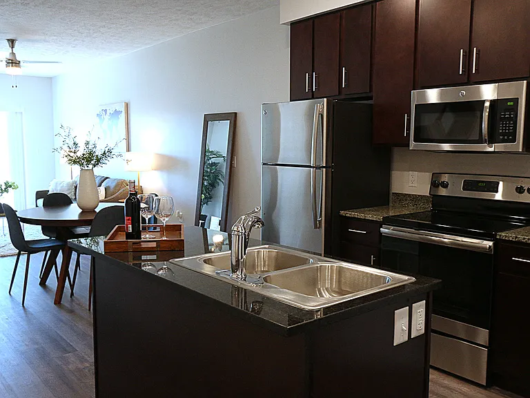 Nichol Flats — Photo 7