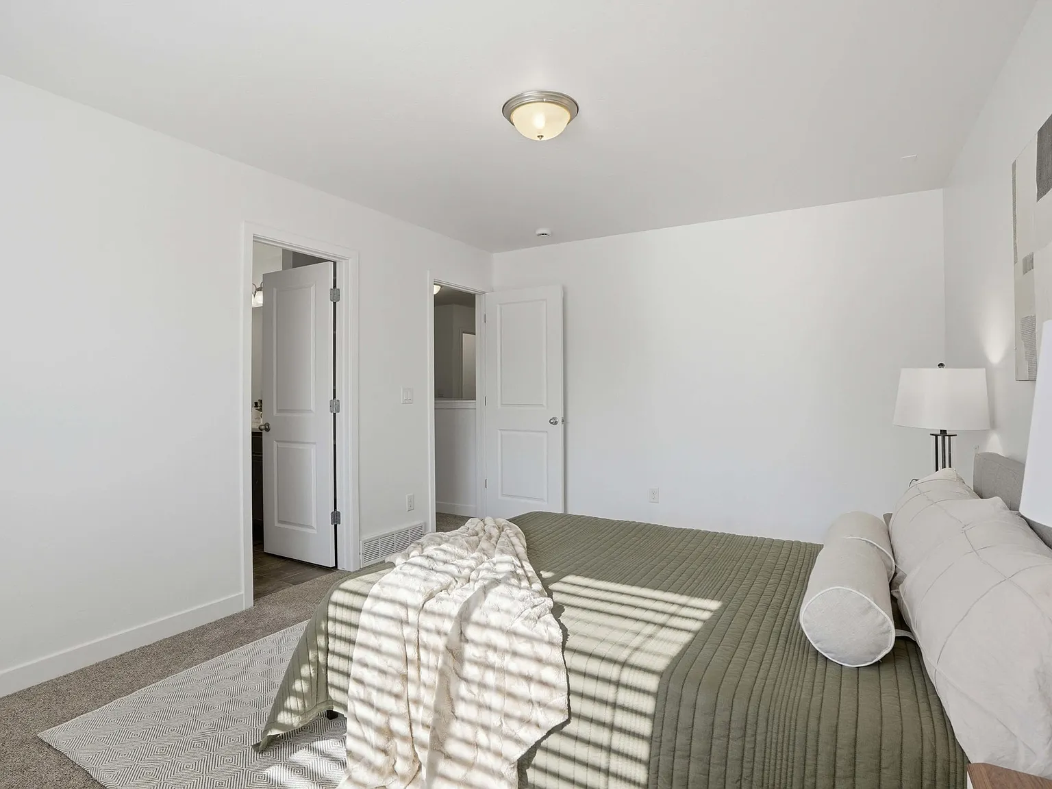 Casenina Townhome — Photo 4