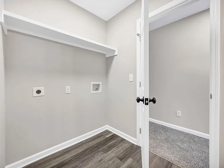 Gleneagle Apartment Homes — Photo 36