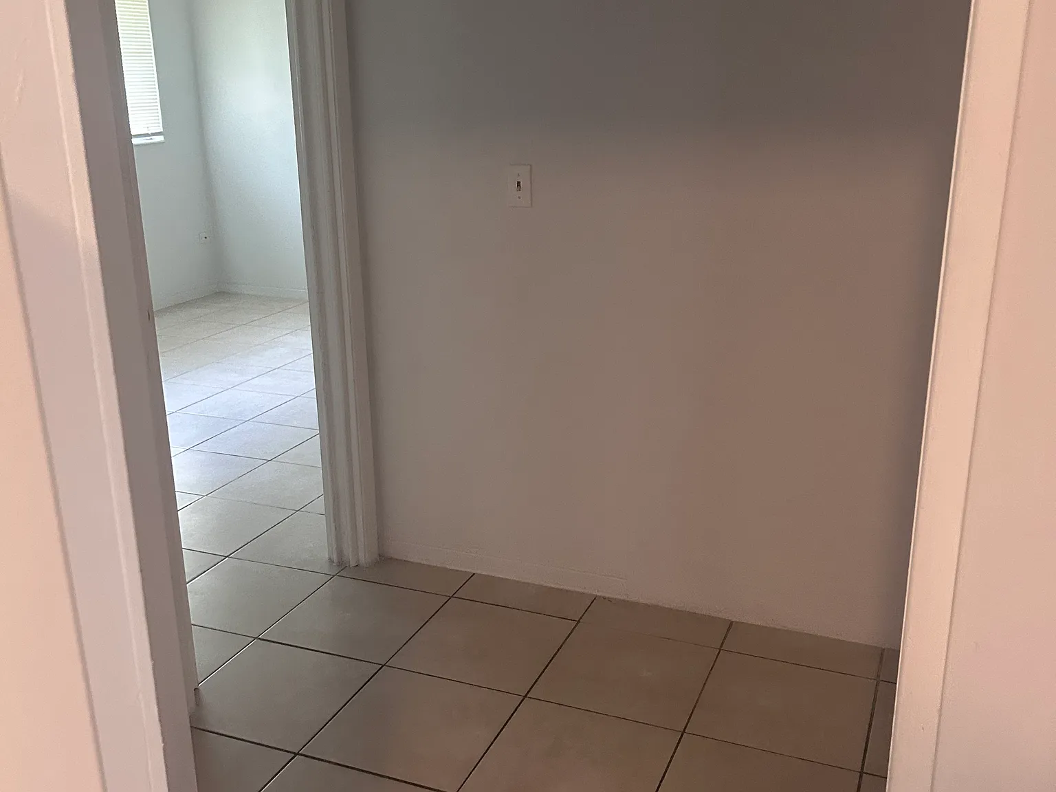2 bed, 700 sqft, $1,400 — Photo 3
