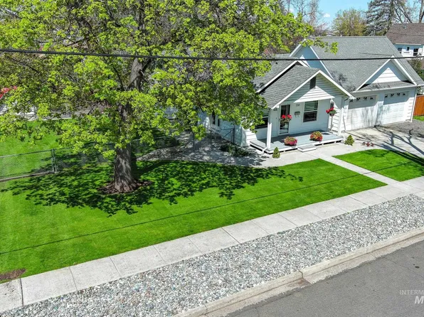 704 S Hall St, Grangeville, ID 83530