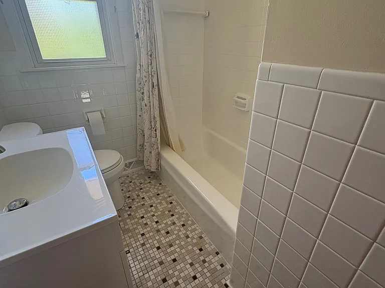 7 Apple Blossom Ln #B — Photo 12