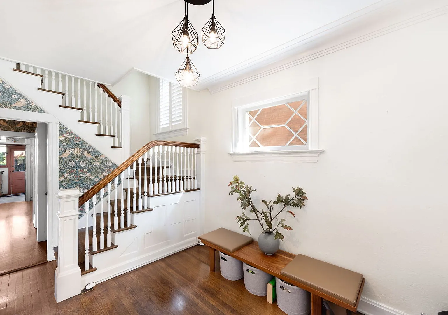 5BD, 3BA Denver Square in Congress Park with Back Yard — Photo 3
