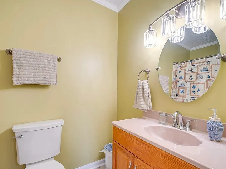 4908 E Beach Dr — Photo 7