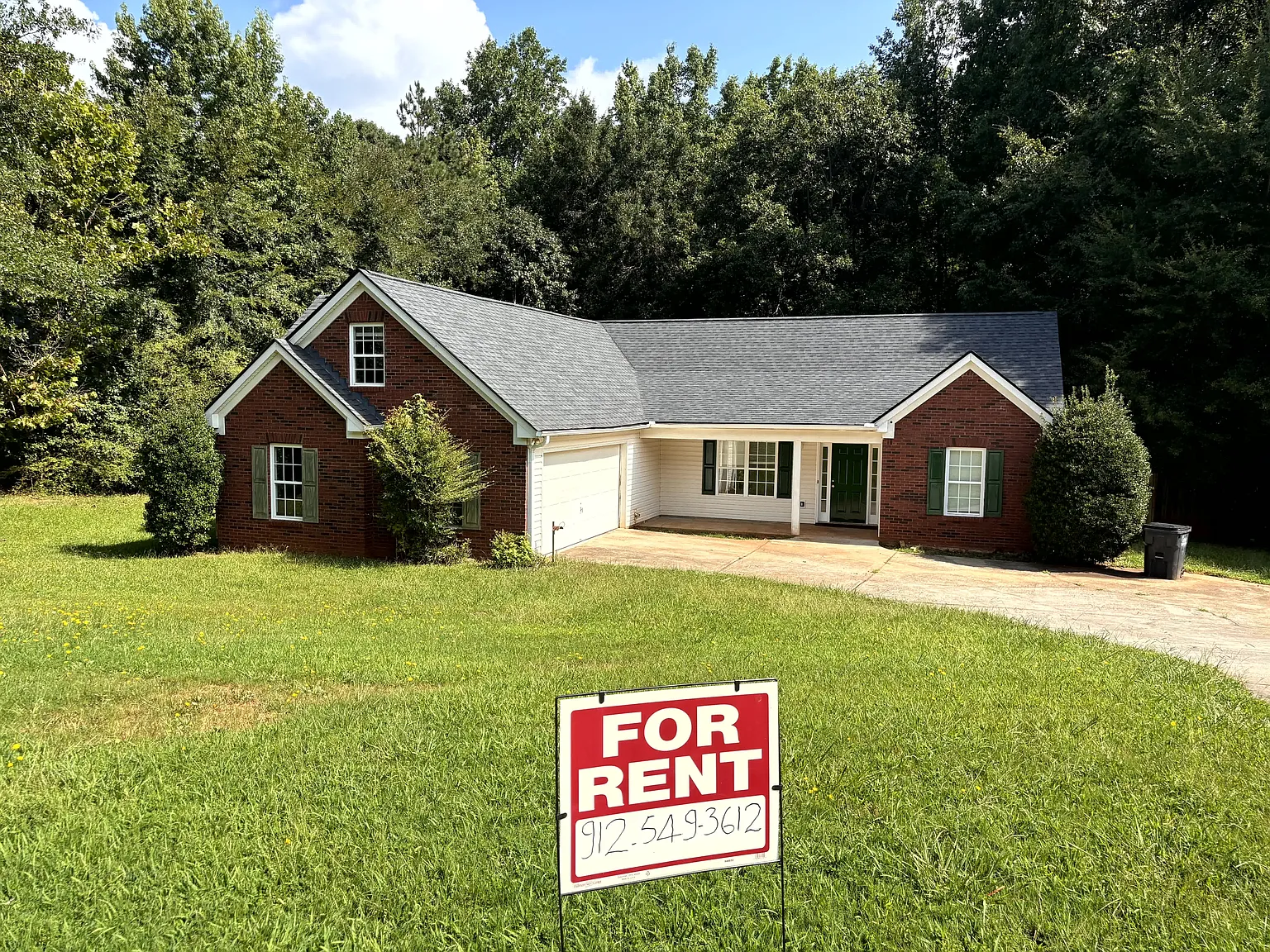 4 bed, 2.0 bath, 2018 sqft, $1,875 — Photo 1