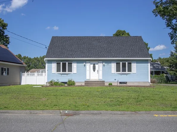 27 Bostwick Ln, Chicopee, MA 01020