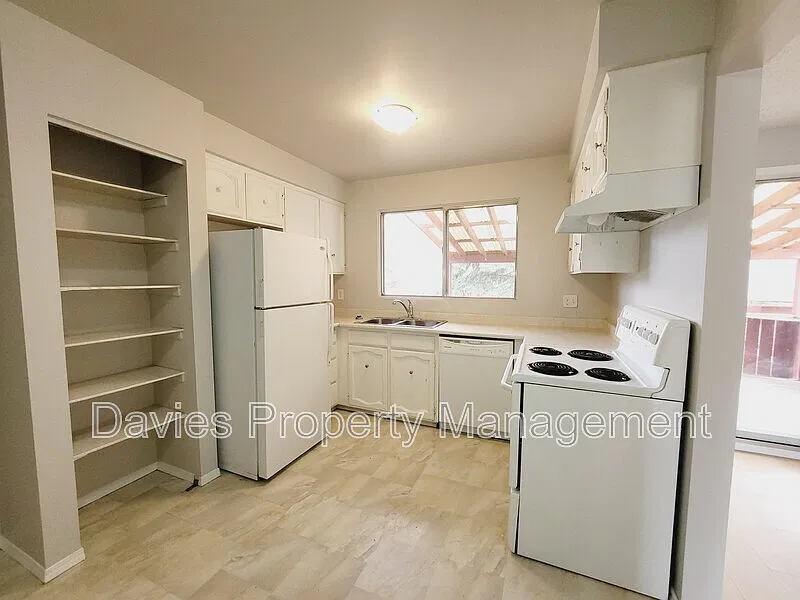 2107 86th St NW — Photo 3