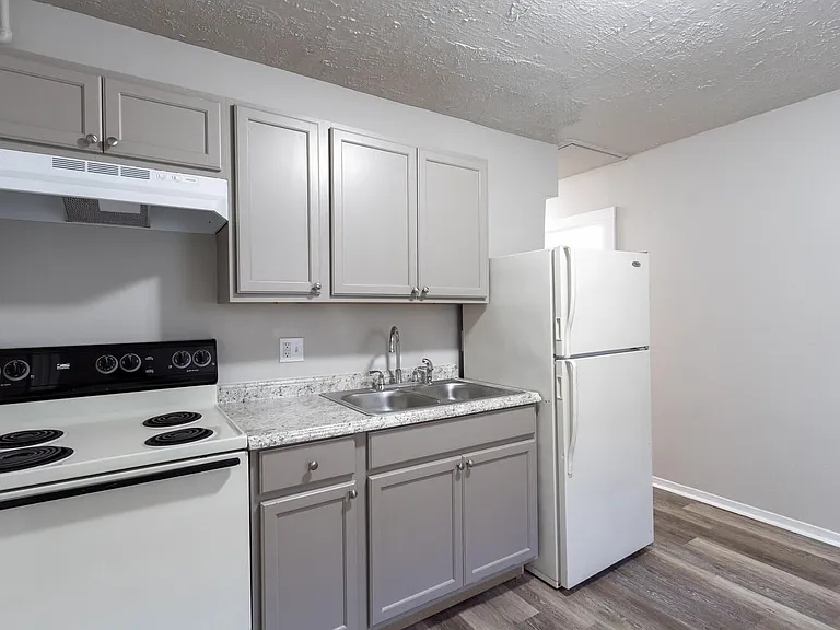 2952 Adams St — Photo 4