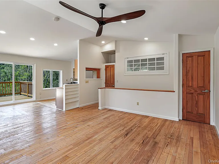 222 Bog Hollow Rd — Photo 28