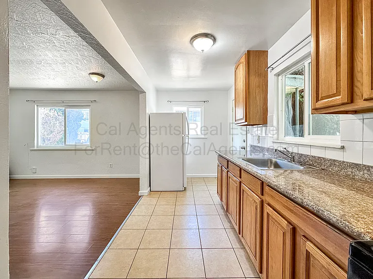 3164 High St #D — Photo 4