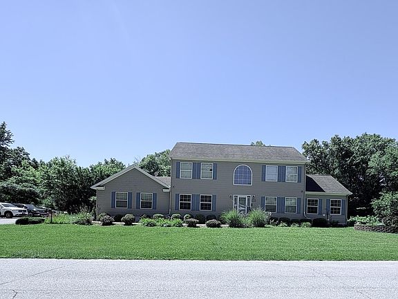 2nd image of 1727 W 48th Pl
