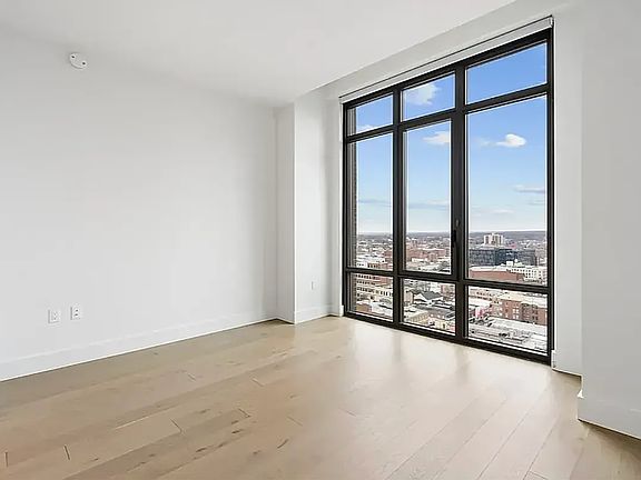 5th image of 92-27 160th St #2015