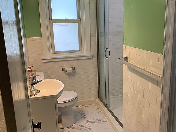 5th image of 2704 Irisdale Ave