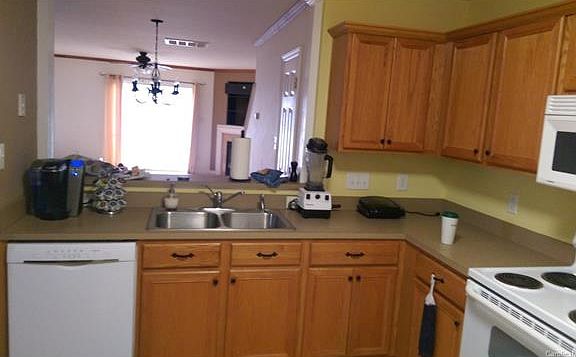 3rd image of 7132 Caggy Ln