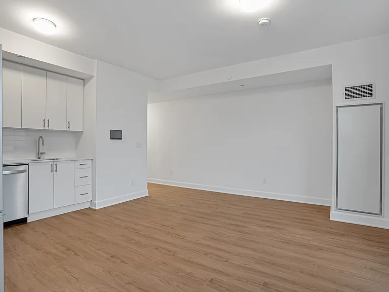 3240 William Coltson Ave — Photo 57