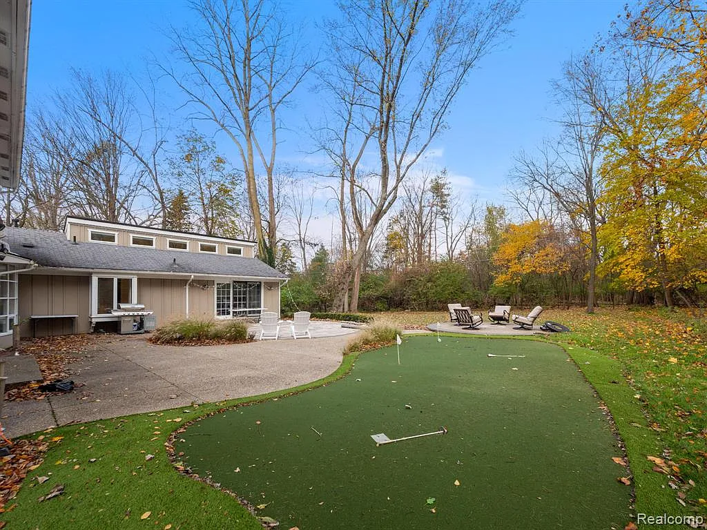 5 bed, 3.5 bath, 3437 sqft, $7,000 — Photo 4