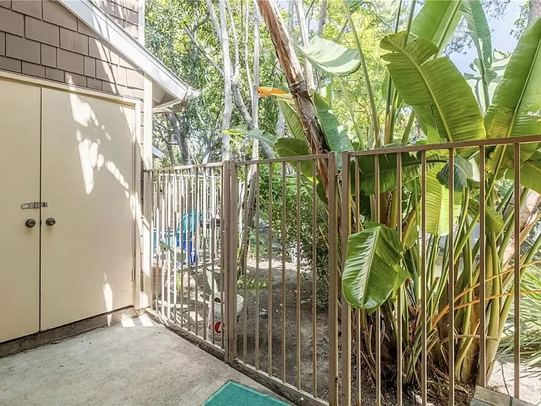 12555 Euclid St #33 — Photo 12