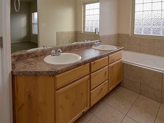 3rd image of 2261 S Tonaquint Dr #16