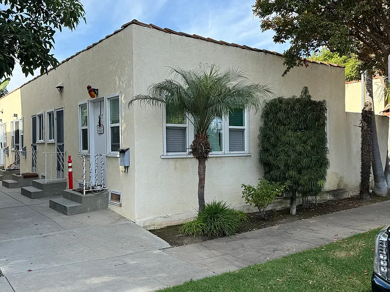 917 Grand Ave — Photo 10