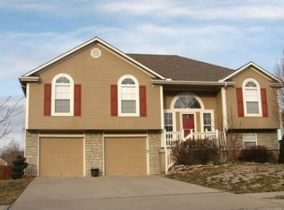 708 Garnes St, Raymore, MO 64083