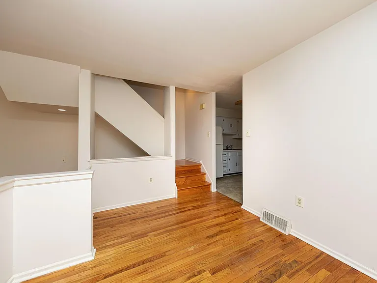 215 N 23rd St — Photo 10