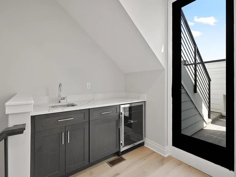 431 Quincy St NW #1 — Photo 18