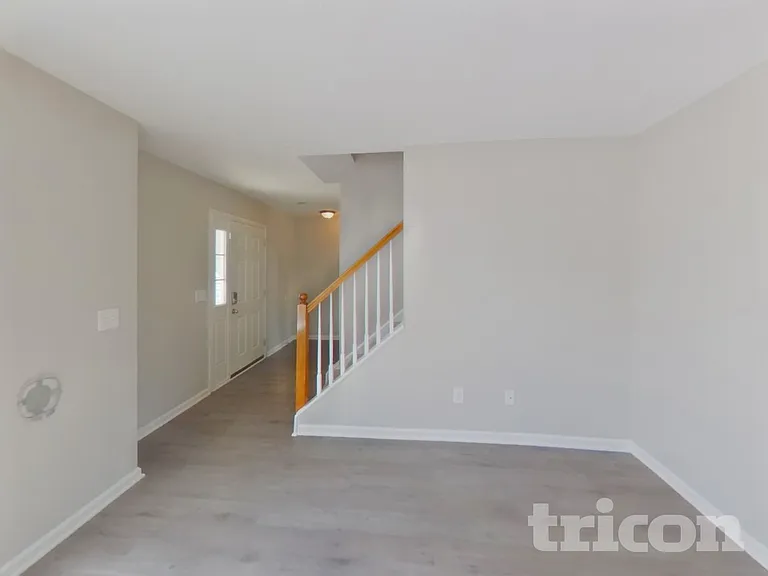142 Quiet Grove Dr — Photo 3