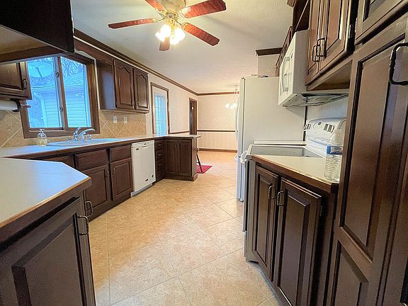Kitchen from entryway
