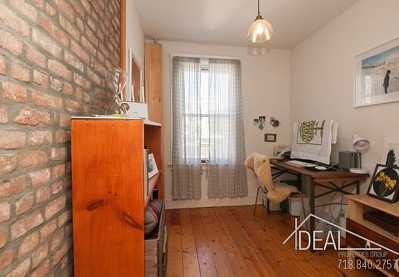 3rd image of 537 Lafayette Ave