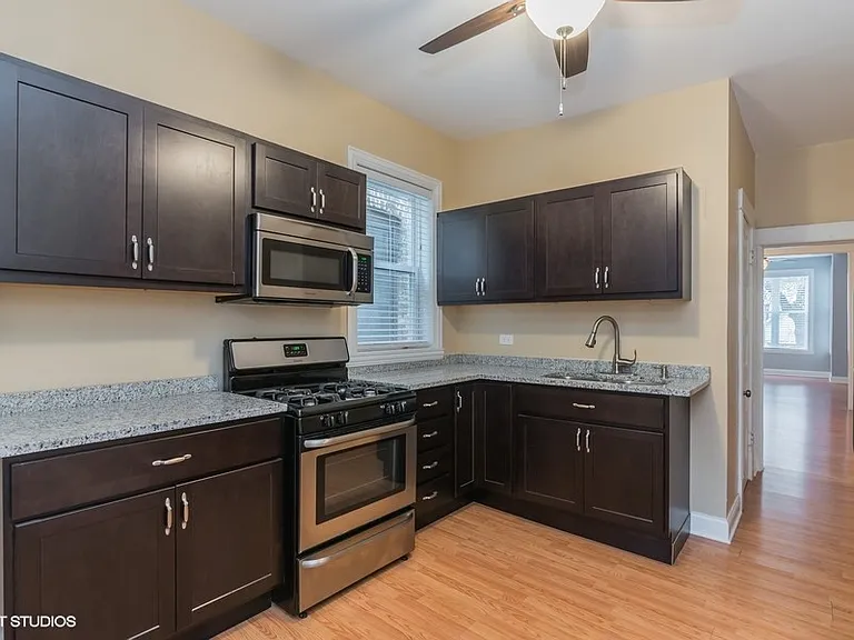 2321 N Sawyer Ave #1 — Photo 8