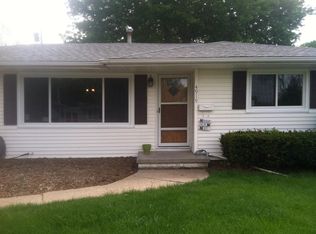 4919 Curlew Ln, Omaha, NE 68106