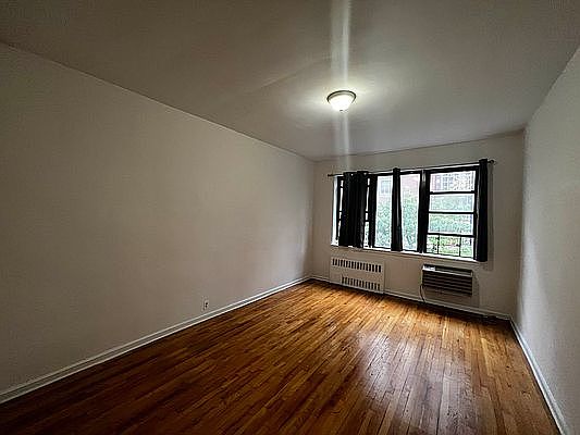 1st image of 418 E 88th St APT 3A